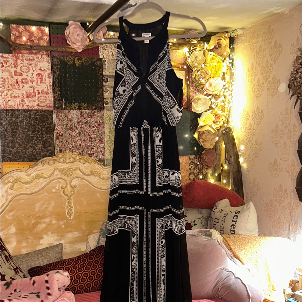 Old Navy Black and White Patterned Maxi Dress